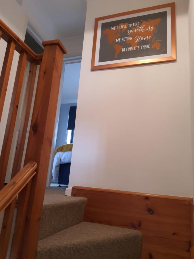 Country Style, 2 Bedroom House, Parking And Superb Location NWI Kültér fotó