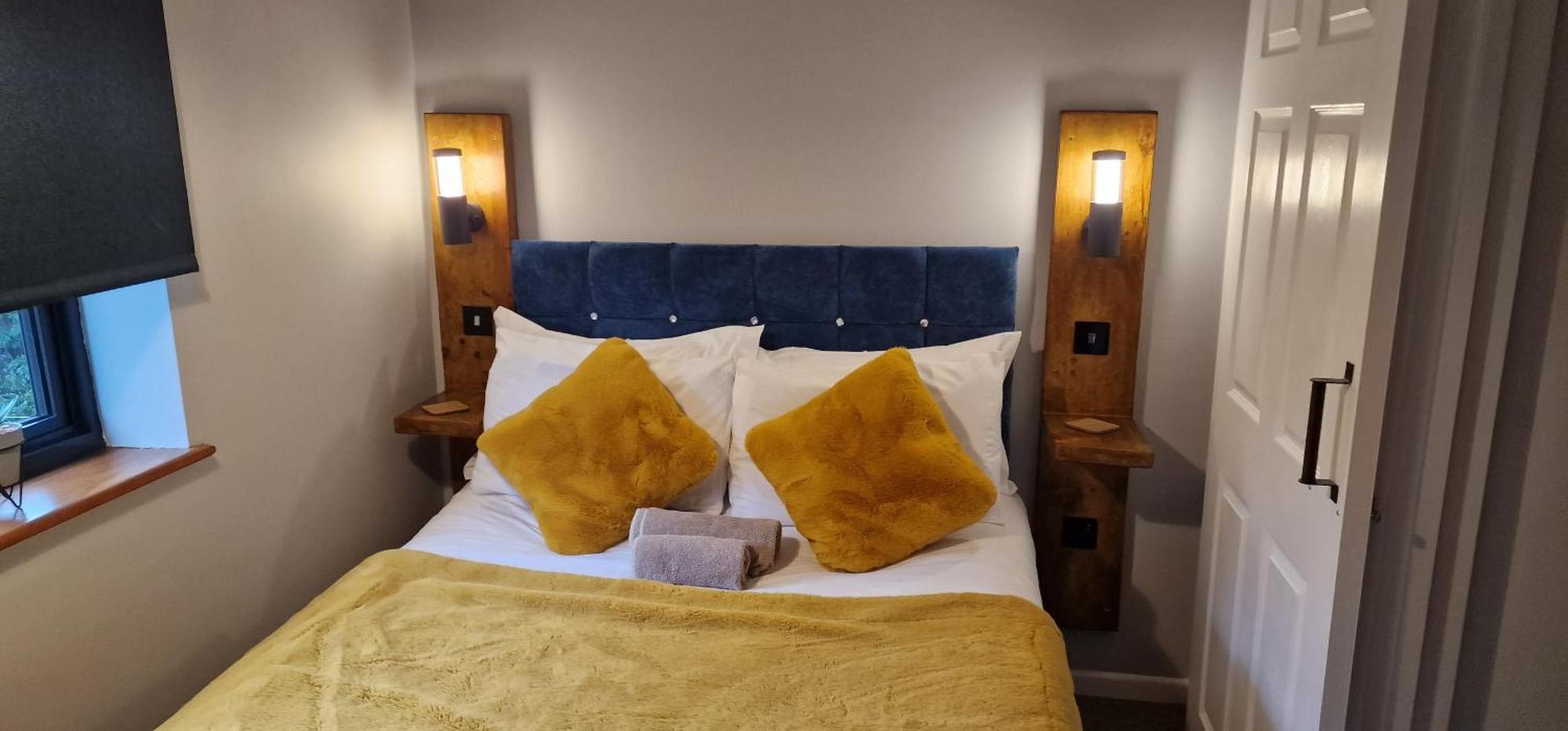 Country Style, 2 Bedroom House, Parking And Superb Location NWI Kültér fotó